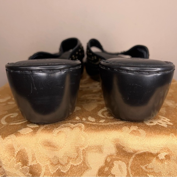 Size 10 Born Brand Black Leather Mule Bronze Studded Accent Slip On 2.5” Heel - Picture 5 of 14